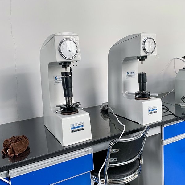 Rockwell Hardness Tester