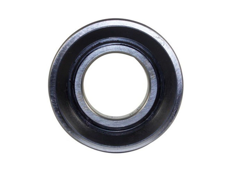Oil seals (also called grease seals) are rubber or synthetic elastomer components positioned at the inboard and outboard sides of the bearing cavity.