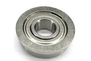 F695ZZ-Versatile flanged shielded bearing (5x13x4 mm). The integrated flange aids installation in fishing reel oscillation cams, skateboard truck pivot arms, and RC car wheel carriers.
